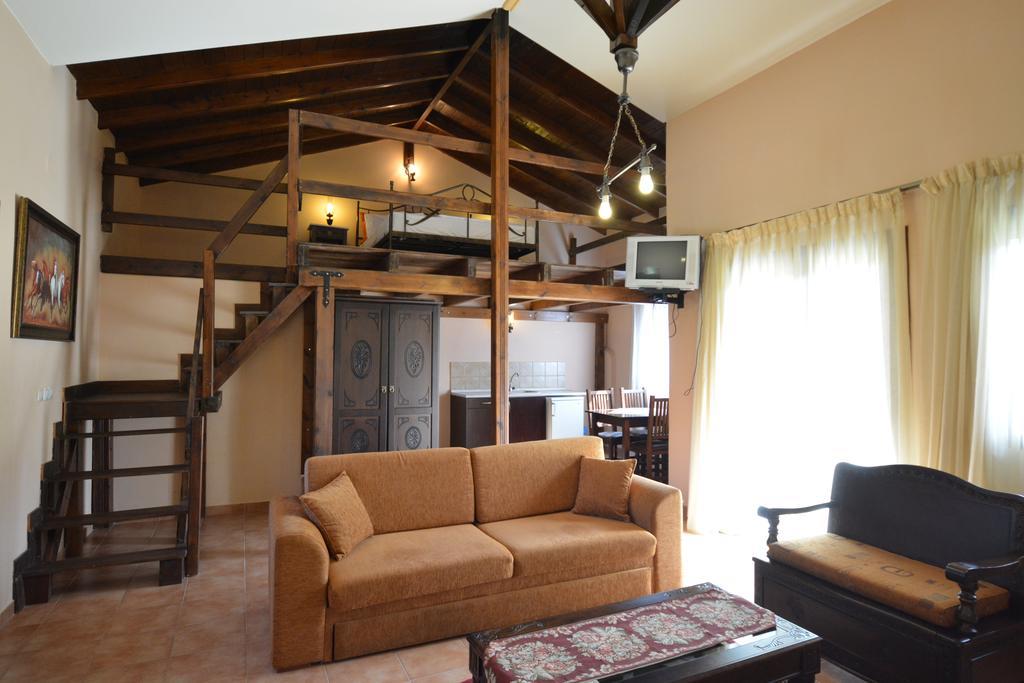 Guesthouse Rodamos Таксиархис Екстериор снимка